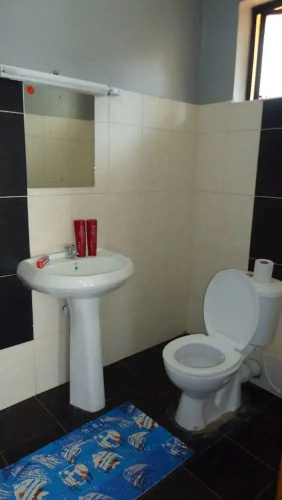 Kerarapony House