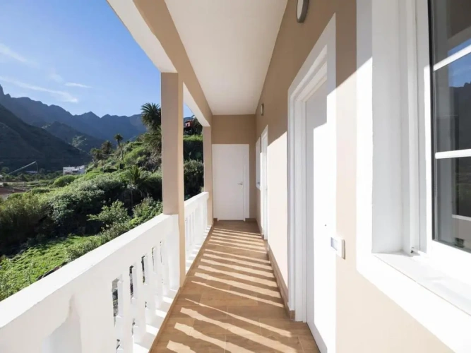 2 Bedrooms Villa