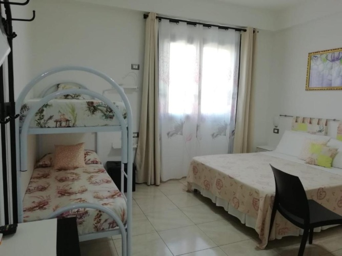 Deluxe Quadruple room