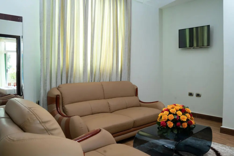 FENAST Guesthouse