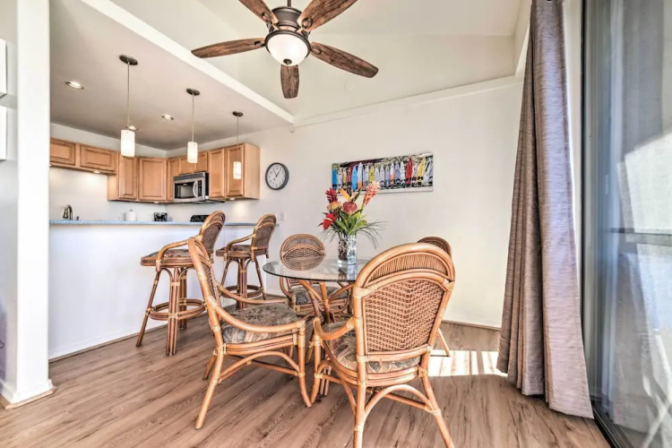 Kihei Oceanside Escape w/ Balcony - Steps to Beach