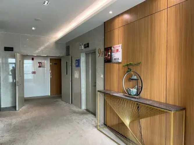 Strong family apartment