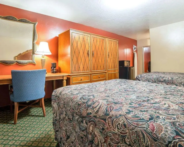 Rodeway Inn & Suites Riverton