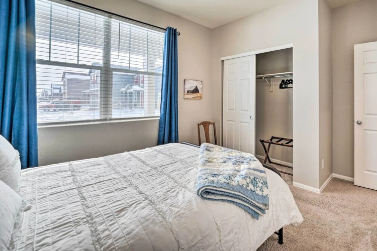 Dreamy Windsor Home With Grill ~ 3 Miles to Lake!