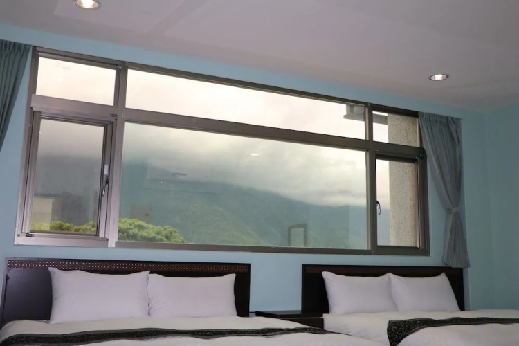 HeFeng B&B