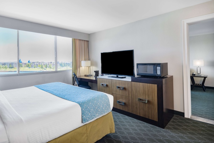 Wyndham Garden Kenosha Harborside photo 7