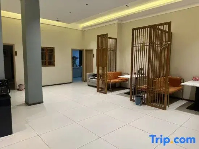 Yiran Homestay (Kangding Xinyulin)