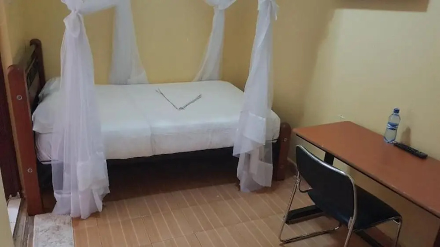 Lila Hotel