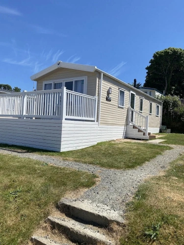 3 Bedrooms Deluxe Cottage