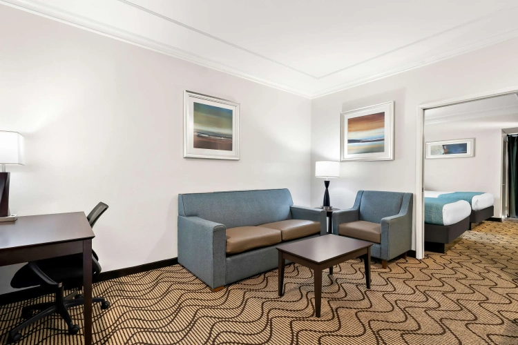 Quadruple Suite