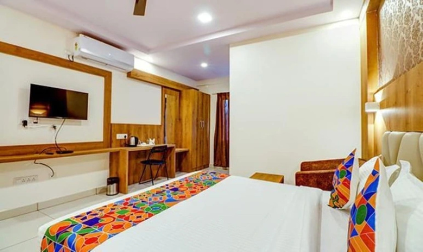 Las Naciones Suites & Towers