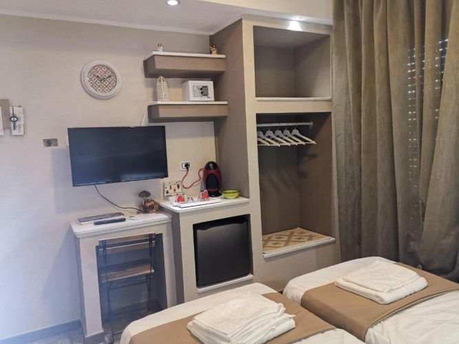 Deluxe Double room with city view
