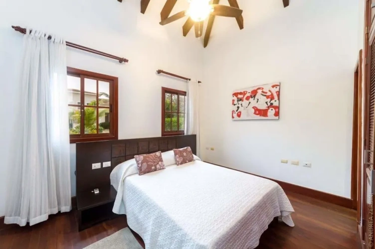 3 Bedrooms Villa