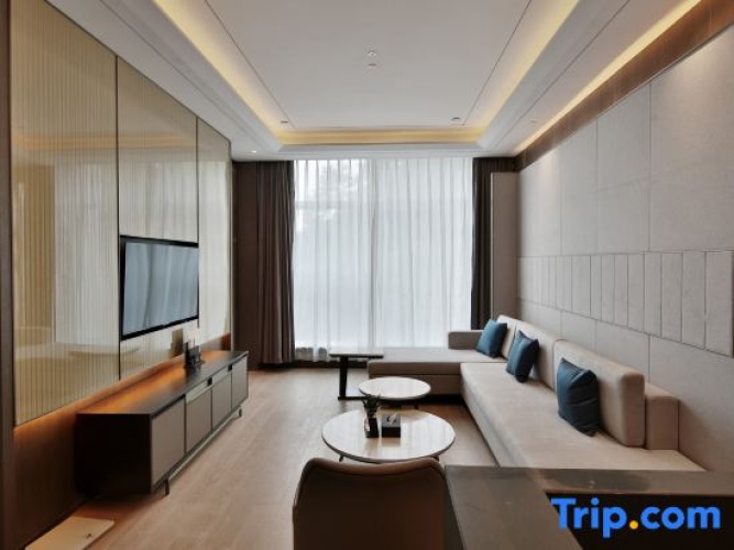 Deluxe Double Suite