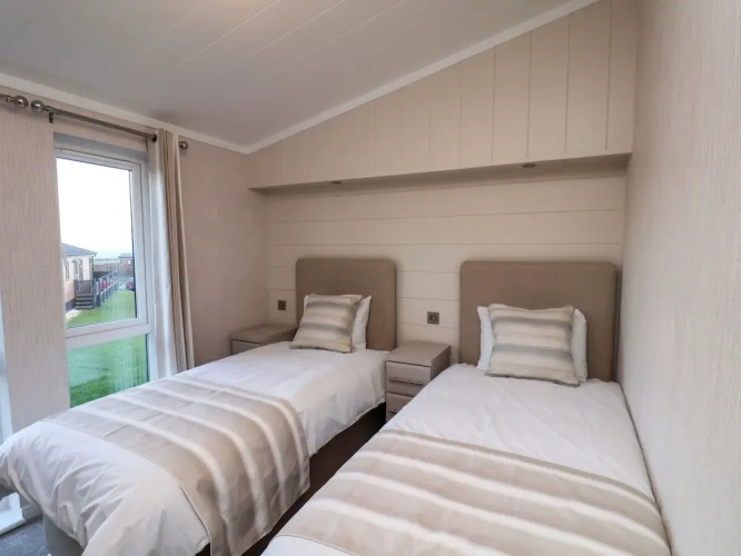 Holly Lodge
