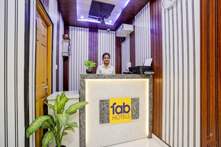 Fabhotel Ratraksh