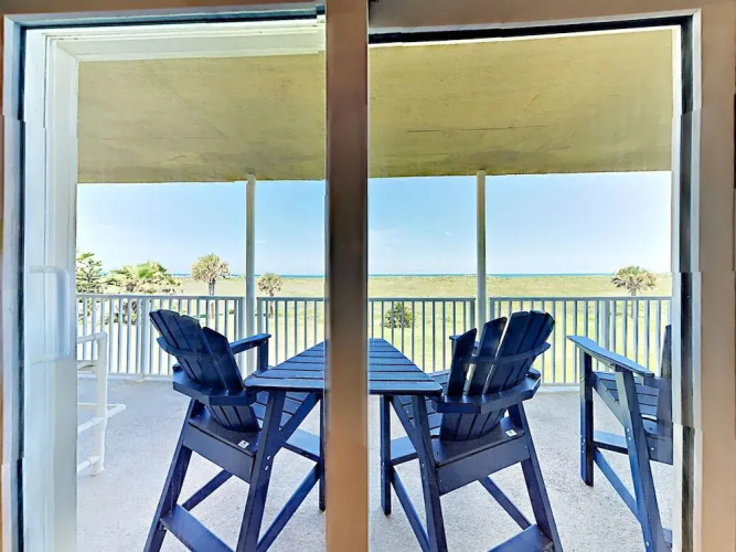 Beachfront Penthouse by RedAwning