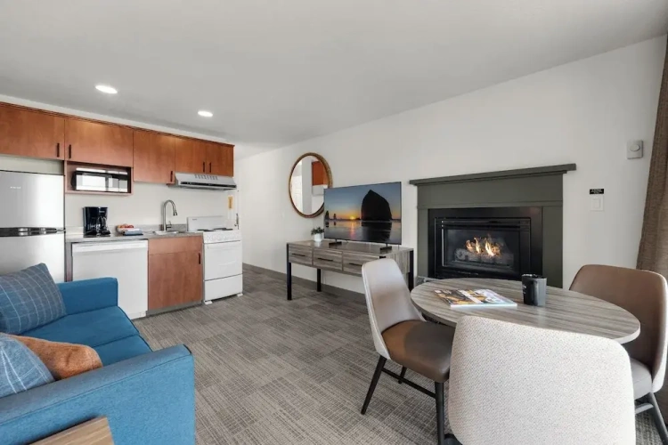 Double Suite with partial ocean view