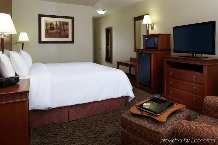 Hampton Inn & Suites by Hilton Montreal-Dorval