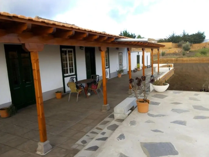 2 Bedrooms Twin Cottage