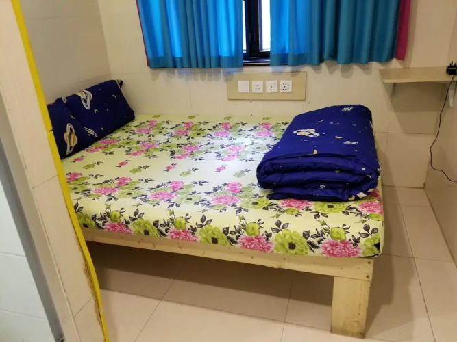 Pay-Less Guest House A2