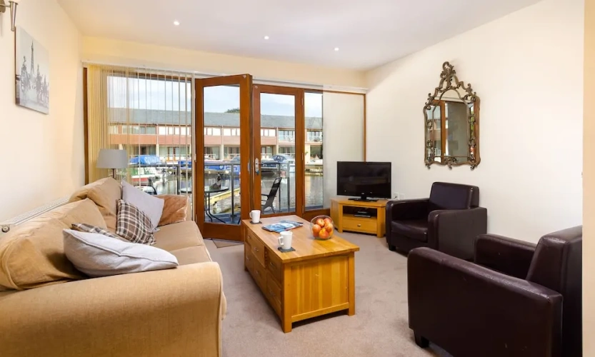 2 Bedrooms Family Apartment with harbour view
