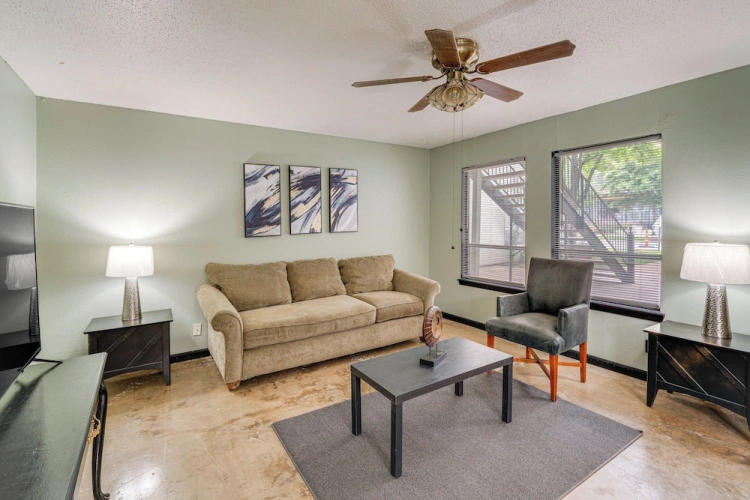 1 Bedroom Apartment