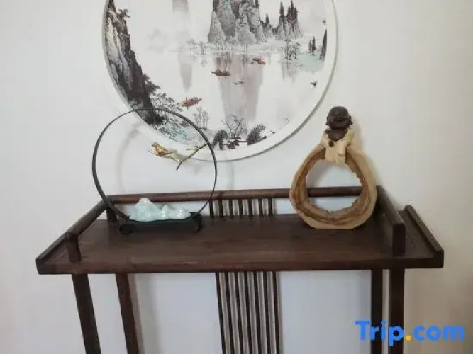 Haifeng Inn
