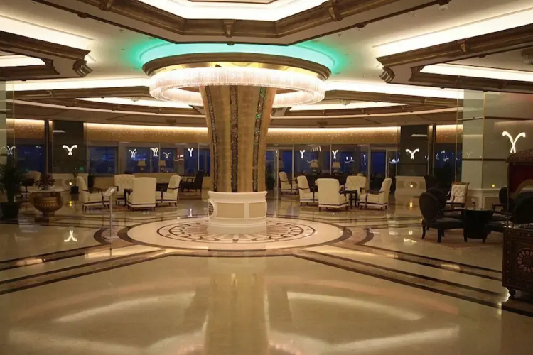 Lamos Hotel