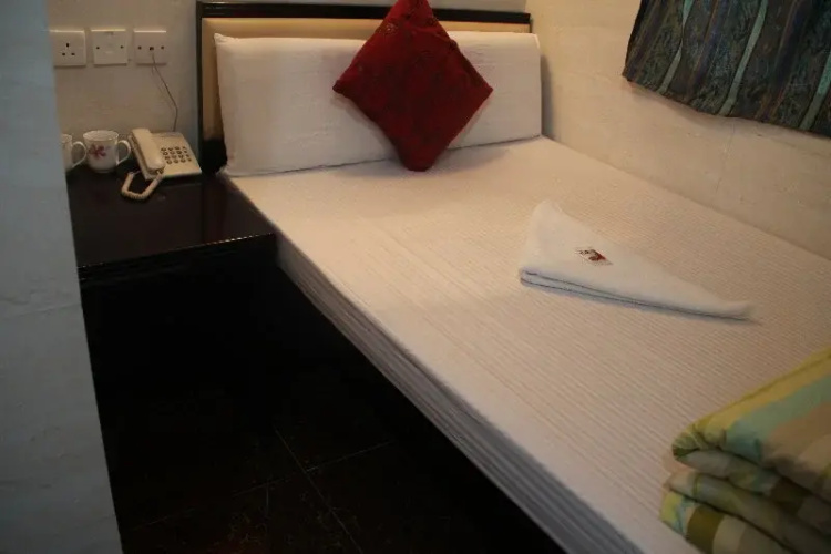 Canadian Hostel