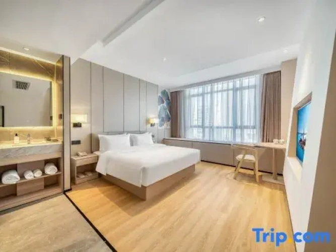 Standard Double room with city view