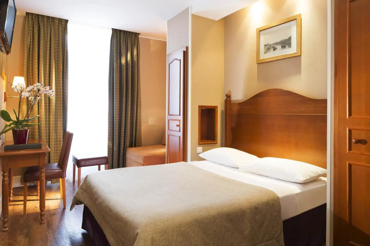 Central Hotel Paris