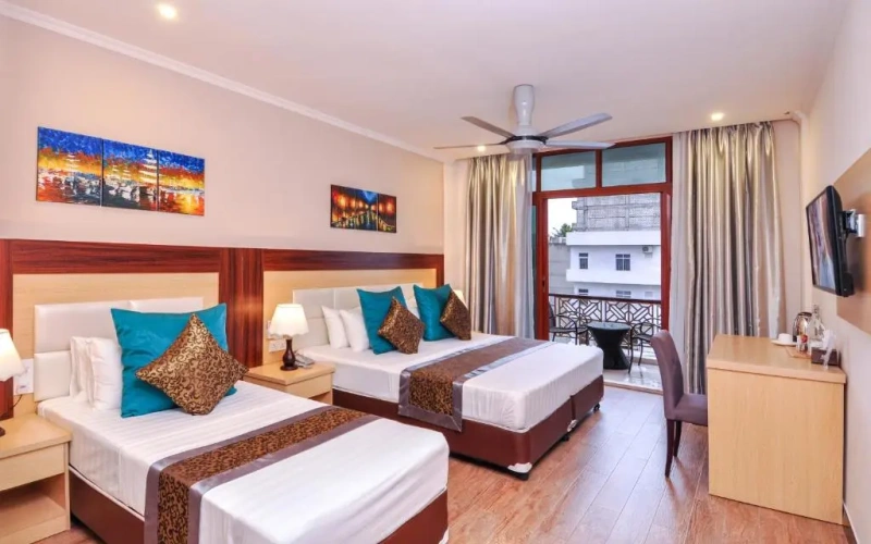 Deluxe Triple room Pool View