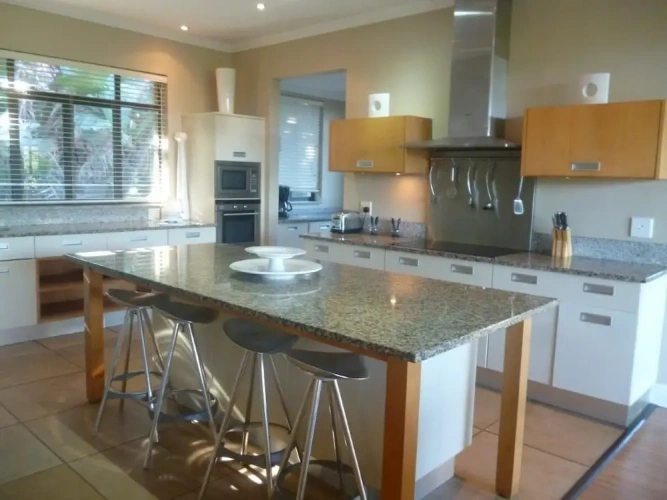 3 Bedrooms Family Cottage