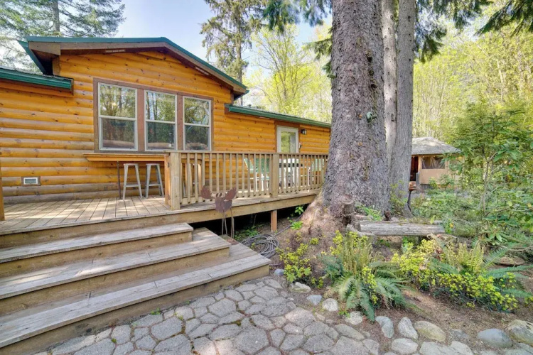 'moose Lodge' Cabin w/ Entertainment Gazebo!