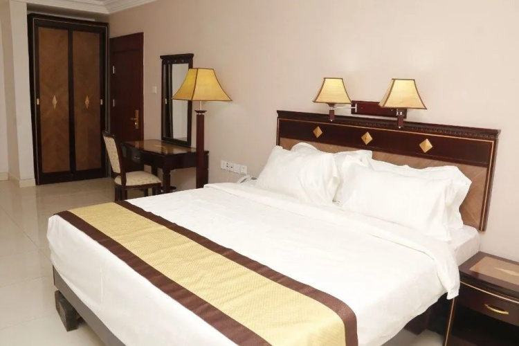 Commordore Hotel