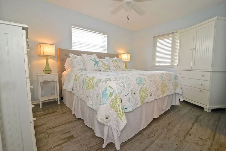 Gulf View 22
