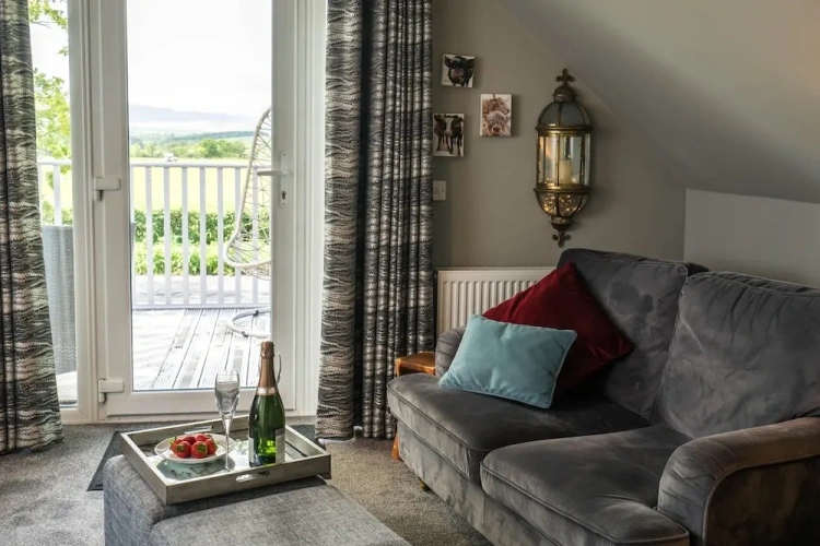 1 Bedroom Apartment with balcony