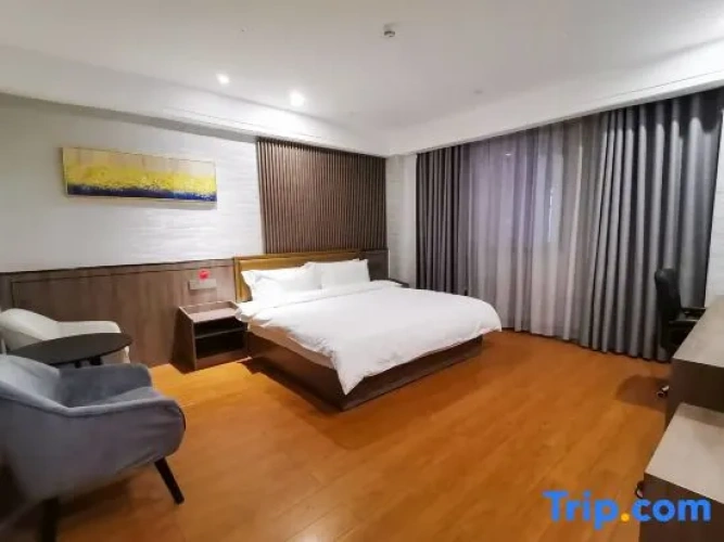 Superior Double room with city view