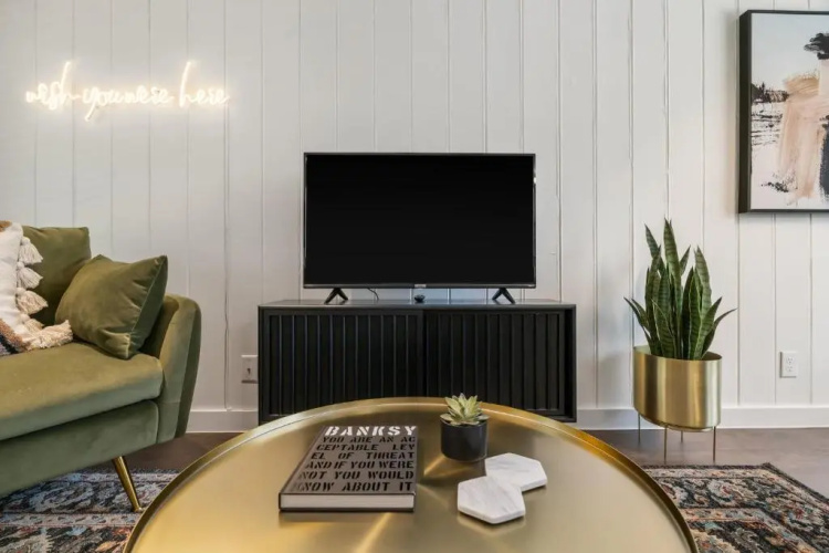 Abode Houston - Norfolk