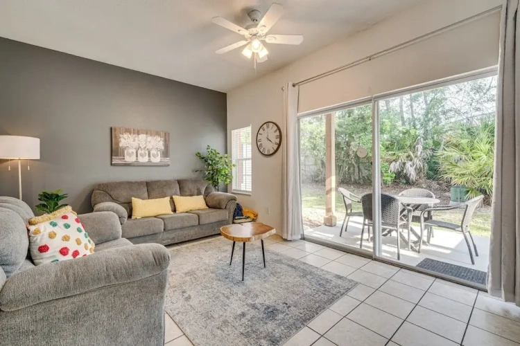 3 Bedrooms Apartment