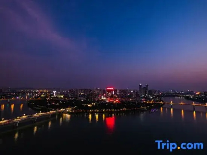 Nanning Yuanye Qu River View Homestay
