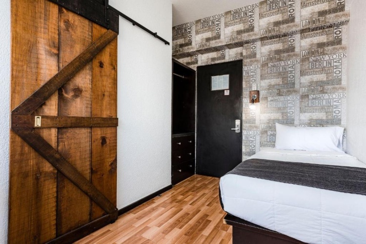 Standard Single room