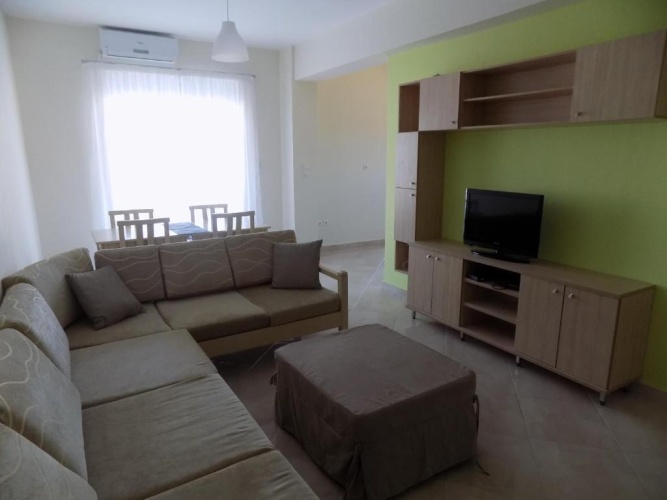 Apartment with partial sea view