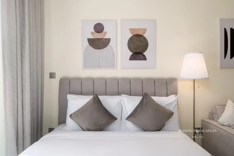 10mins From Dubai Mall Studio With a Large Balcony