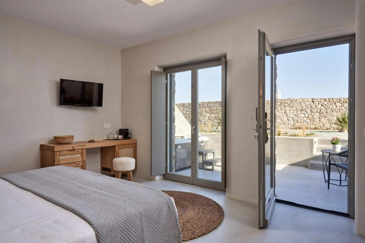 IONIC Suites