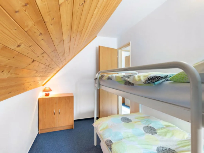 Holiday Hill 42404