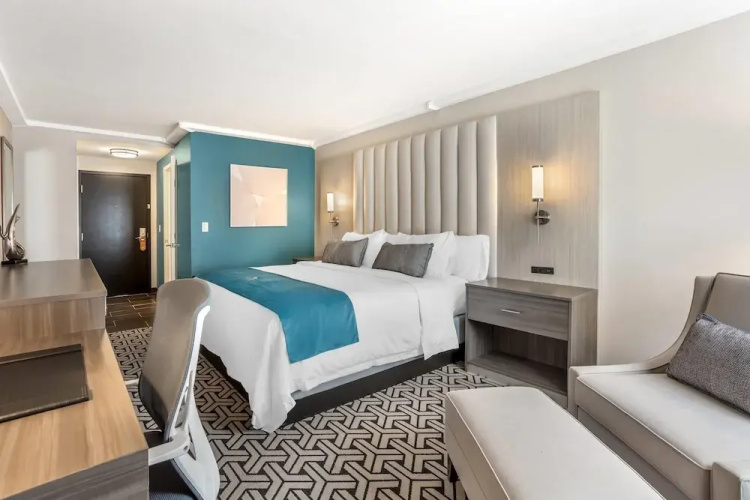 Clarion Inn