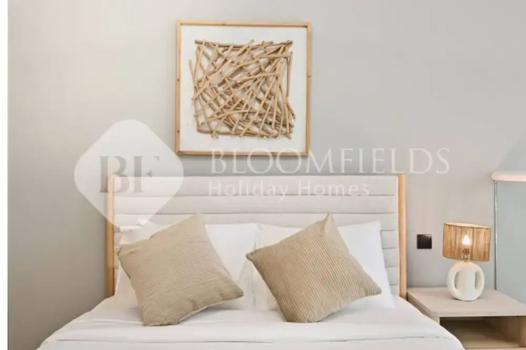 89 Bloomfields Modern 1BR Apt Rukan Dxb