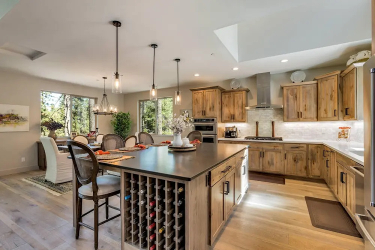 Grandview Manor
